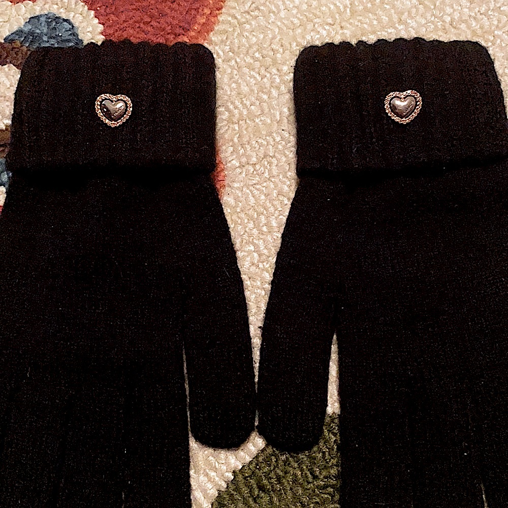 ❌SOLD❌🐎Coach🐎 Two-Toned Rose Gold And Silver Heart Adornments Black Gloves - Picture 8 of 10